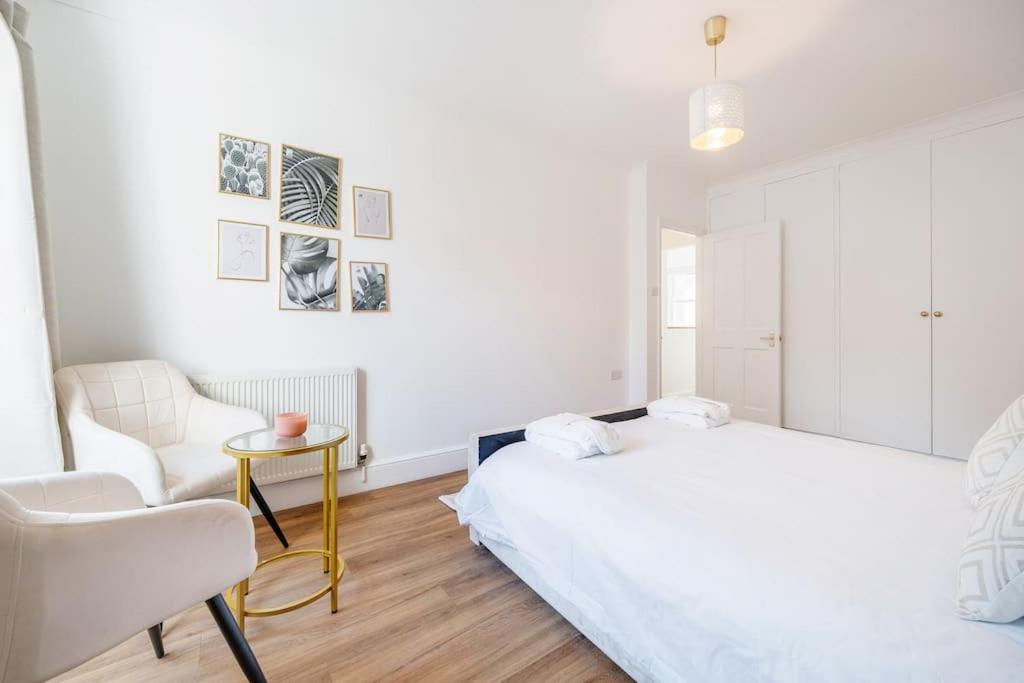 Вилла House 10 Mins To Tower Bridge Hot Tub & Parking Лондон Экстерьер фото