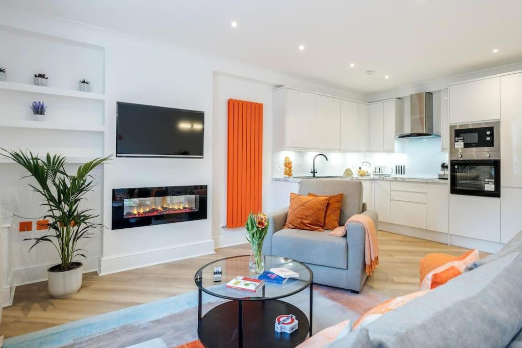 Вилла House 10 Mins To Tower Bridge Hot Tub & Parking Лондон Экстерьер фото