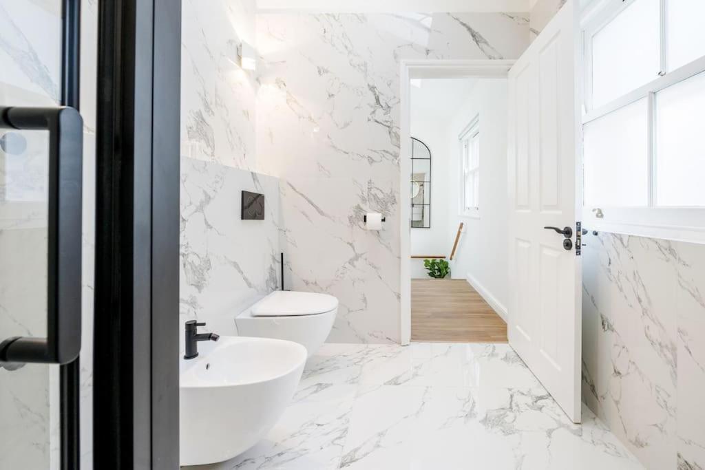 Вилла House 10 Mins To Tower Bridge Hot Tub & Parking Лондон Экстерьер фото